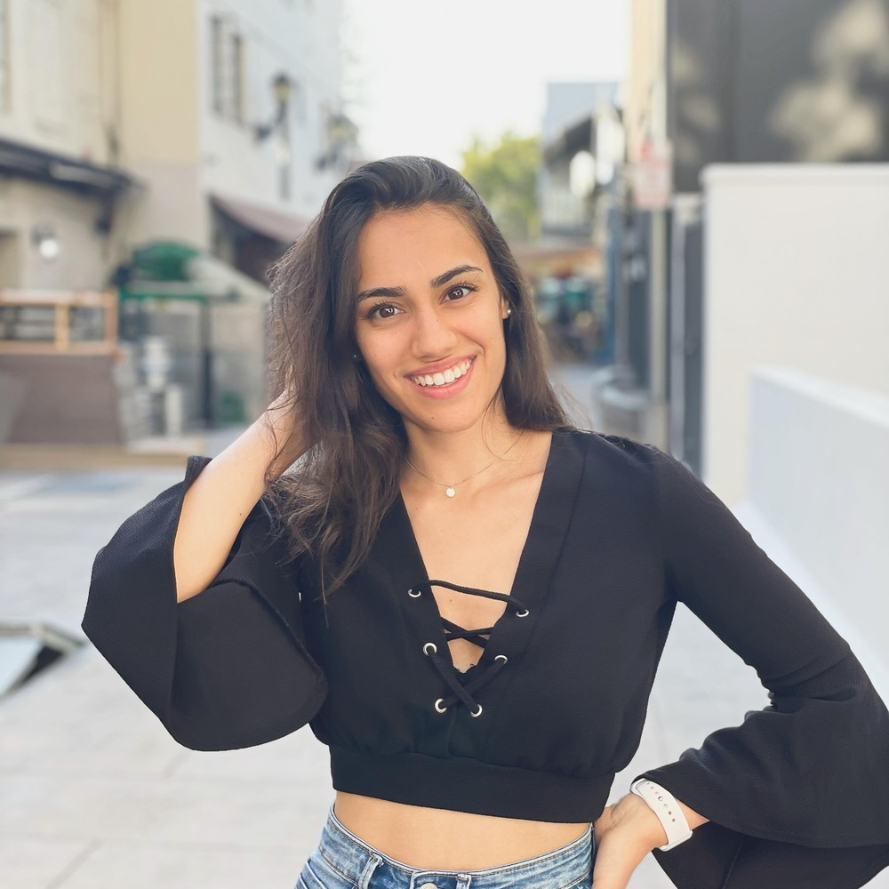 Meet your Posher, Adi